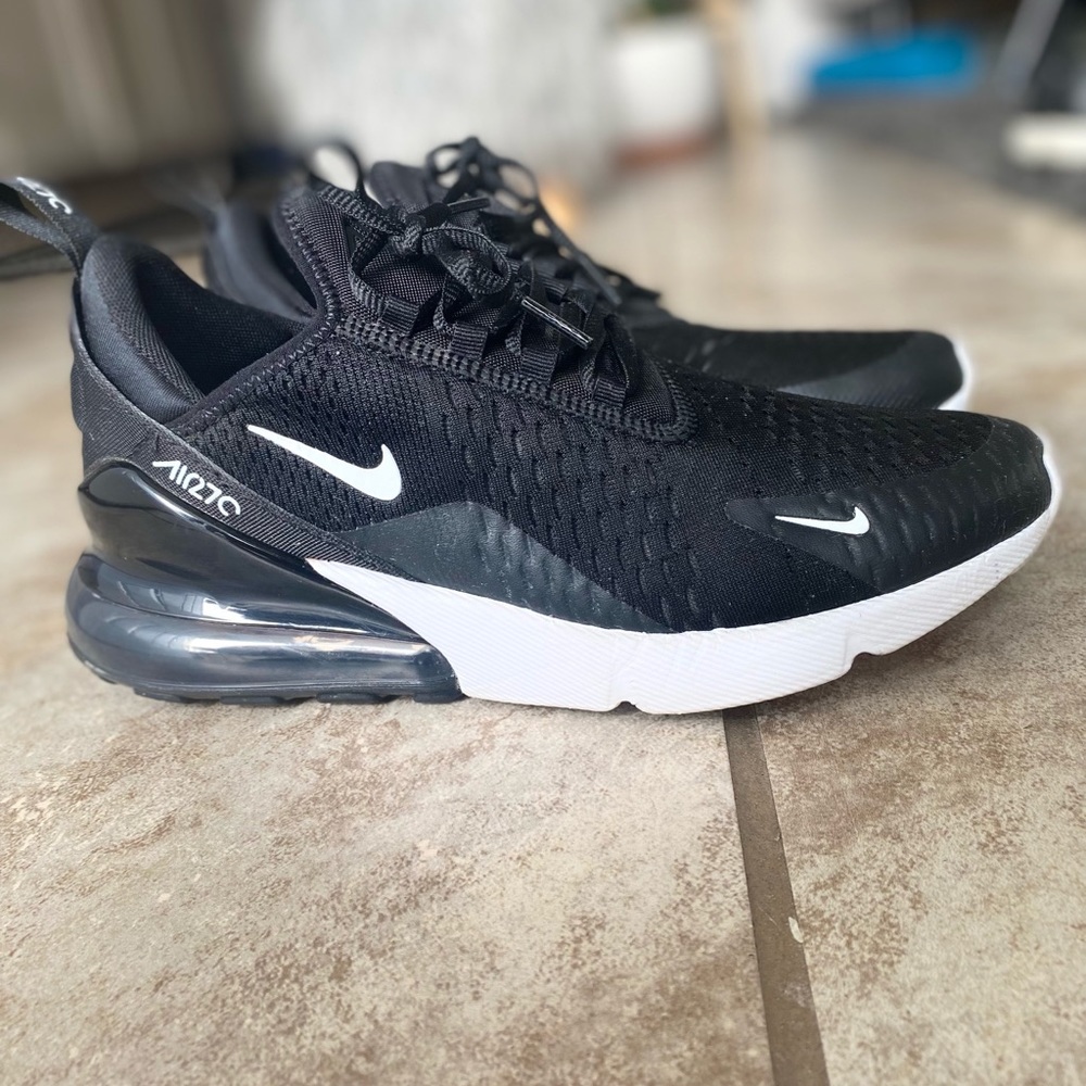 Men’s Nike AirMax shoe barely worn - Picture 2 of 6